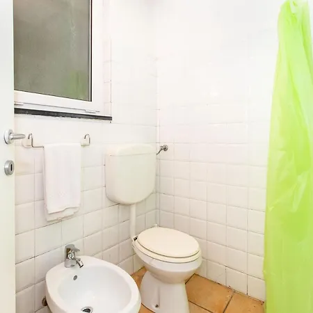 Apartment Chiavari Cozy Apartments In Villa With Shared Garden & Parking *