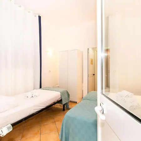 Chiavari Cozy Apartments In Villa With Shared Garden & Parking Apartment Chiavari