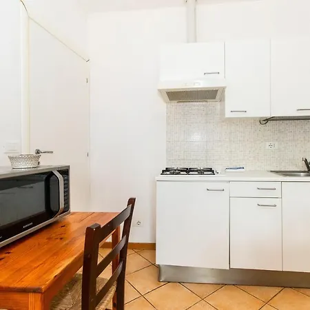 Chiavari Cozy Apartments In Villa With Shared Garden & Parking Apartment