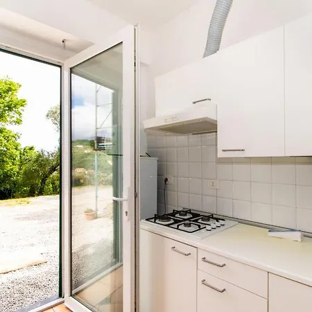 Chiavari Cozy Apartments In Villa With Shared Garden & Parking Chiavari