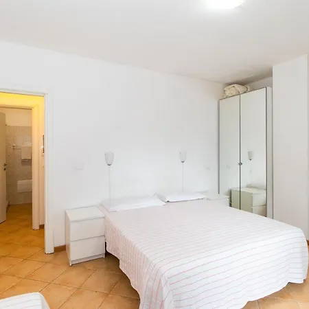 Chiavari Cozy Apartments In Villa With Shared Garden & Parking * キアーヴァリ