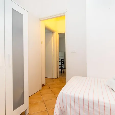 Chiavari Cozy Apartments In Villa With Shared Garden & Parking *