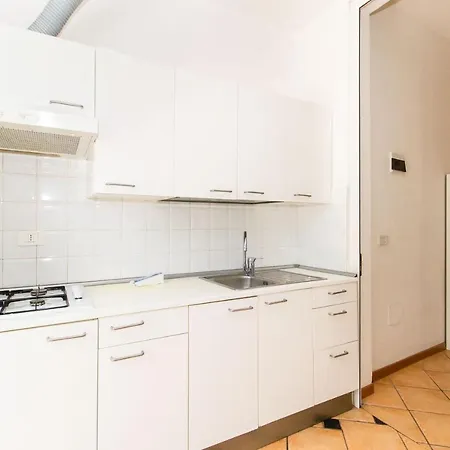Chiavari Cozy Apartments In Villa With Shared Garden & Parking *