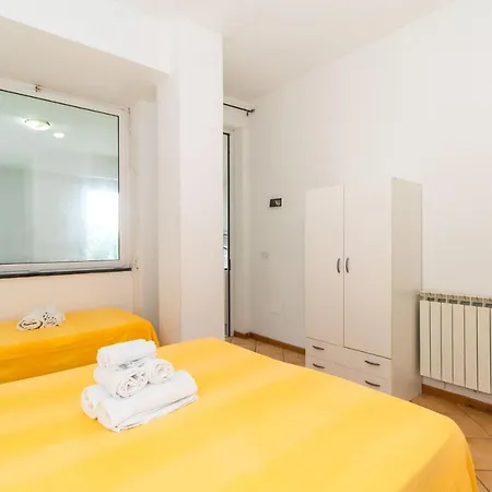 Chiavari Cozy Apartments In Villa With Shared Garden & Parking * Chiavari