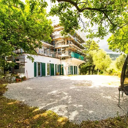 アパート Chiavari Cozy Apartments In Villa With Shared Garden & Parking キアーヴァリ
