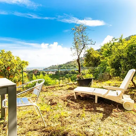 Chiavari Cozy Apartments In Villa With Shared Garden & Parking Apartment